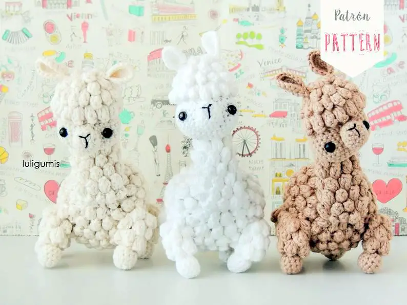 Crochet long-necked alpaca bag charm