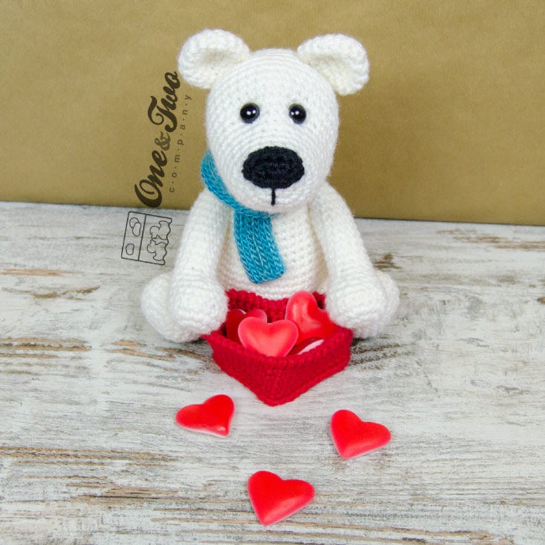 Amigurumi Valentine Heart Crochet Pattern Roundup - AmVaBe Crochet