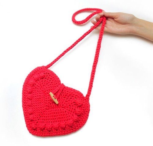 A crochet heart bag pattern
