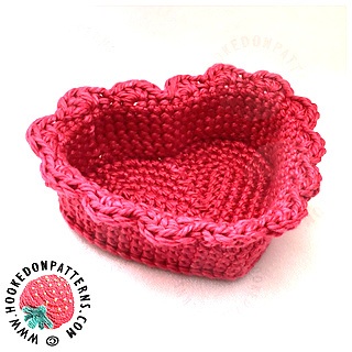 Valentine HEART CHOCOLATE BOX crochet pattern