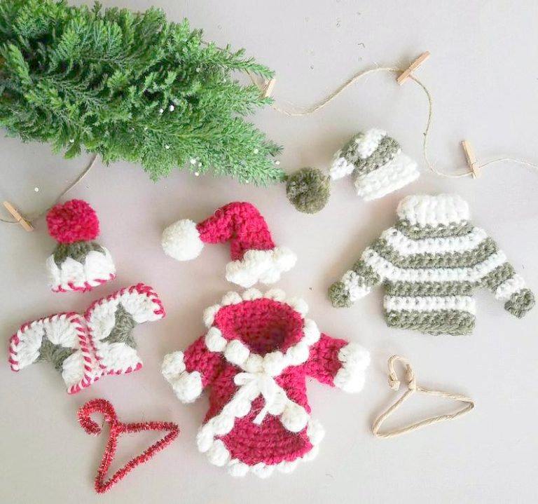 Christmas Tree Ornament Crochet Pattern Roundup! - AmVaBe Crochet