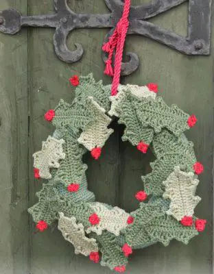 CHRISTMAS WREATH crochet pattern