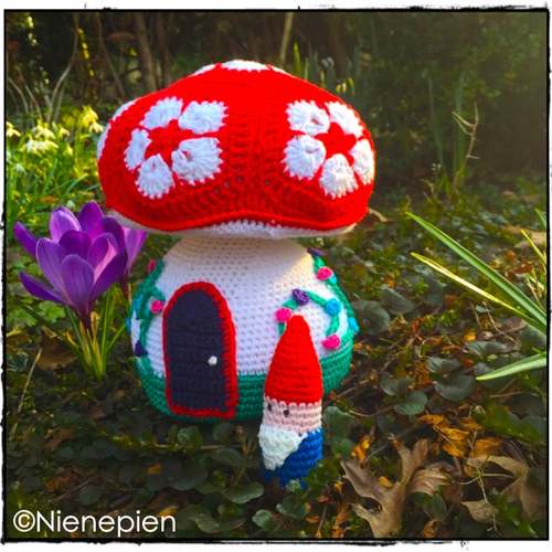 FALL MUSHROOM crochet pattern, FALL TOADSTOOL crochet pattern