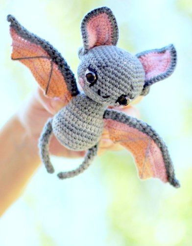 HALLOWEEN BAT amigurumi crochet pattern