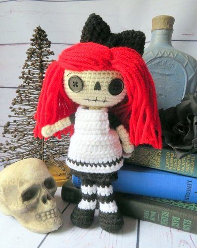 GOTH DOLL amigurumi crochet pattern