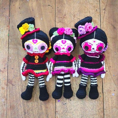 GOTH DOLL amigurumi crochet pattern