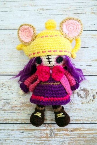 GOTH DOLL amigurumi crochet pattern