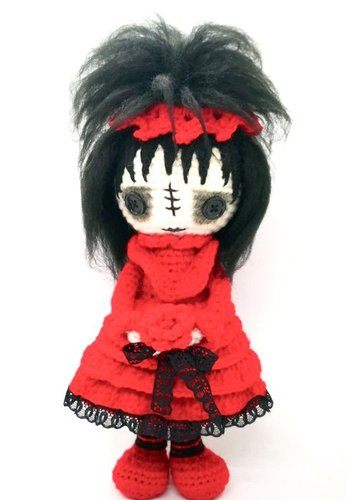 GOTH DOLL amigurumi crochet pattern