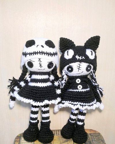 GOTH DOLL amigurumi crochet pattern