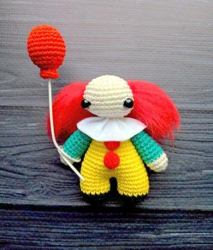 CREEPY CLOWN amigurumi crochet pattern