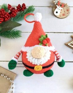 Christmas Santa Amigurumi Crochet Pattern Roundup! - AmVaBe Crochet