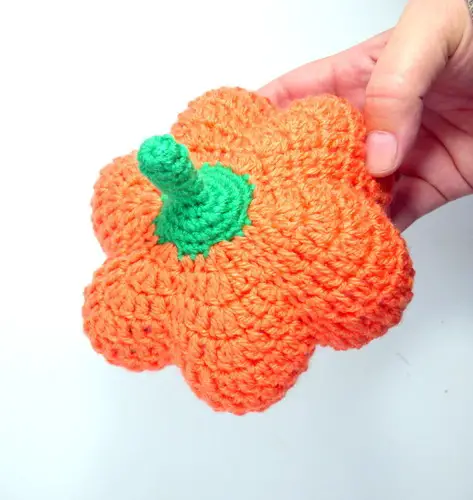 FREE AMIGURUMI THANKSGIVING PUMPKIN crochet pattern