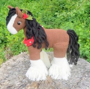 Horse Amigurumi Crochet Pattern Roundup! - AmVaBe Crochet