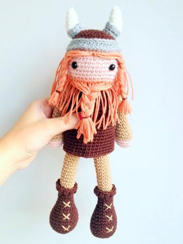 amigurumi VIKING crochet pattern, VIKING HELMET crochet pattern