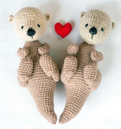 Amigurumi Valentine Heart Crochet Pattern Roundup - AmVaBe Crochet