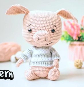 Cute Amigurumi Pig Crochet Pattern Roundup! - AmVaBe Crochet