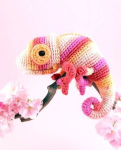 Adorable Chameleon Crochet Pattern Roundup! - AmVaBe Crochet