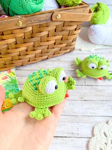 amigurumi FROG crochet pattern