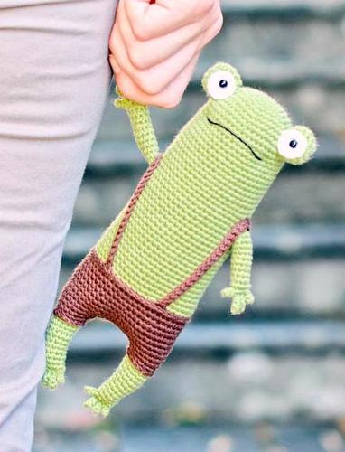 amigurumi FROG crochet pattern