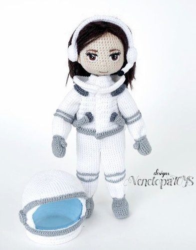 amigurumi ASTRONAUT crochet pattern