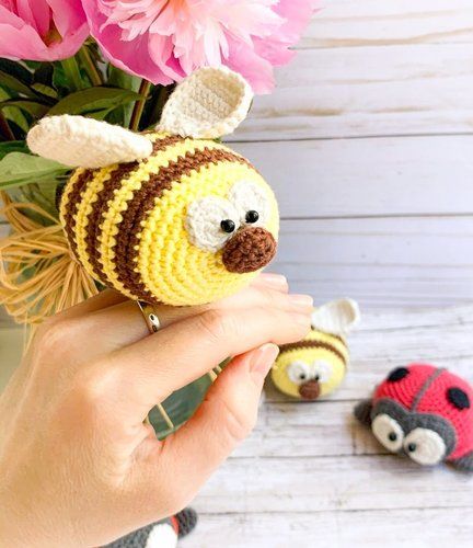 amigurumi BEE crochet pattern