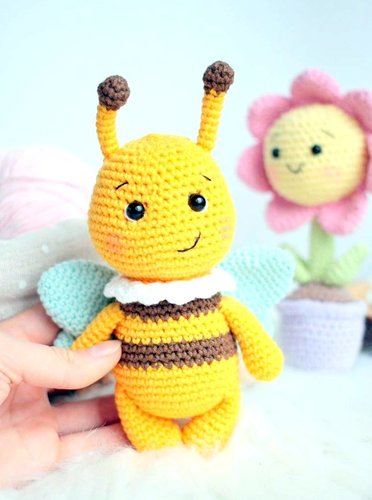 amigurumi BEE crochet pattern