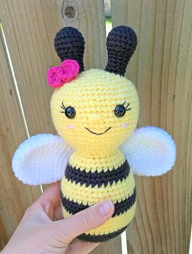 amigurumi BEE crochet pattern