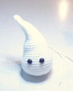 Free Halloween Ghost Crochet Pattern! - AmVaBe Crochet