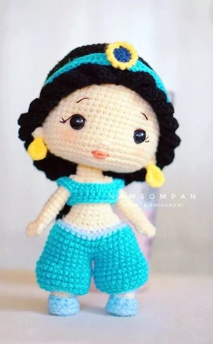 Amigurumi Jasmine crochet pattern