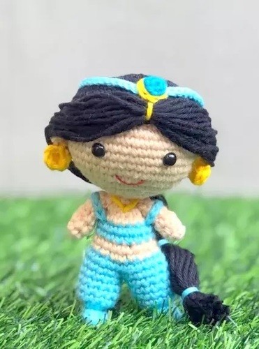 Amigurumi Jasmine crochet pattern