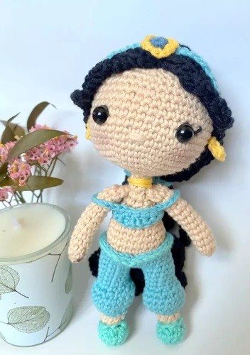 Amigurumi Jasmine crochet pattern