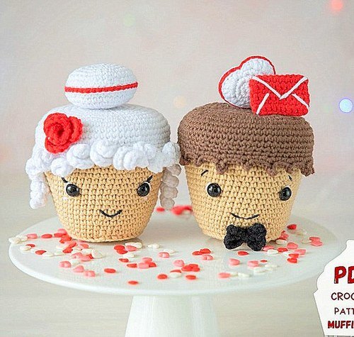 Amigurumi WEDDING CAKE TOPPER crochet pattern