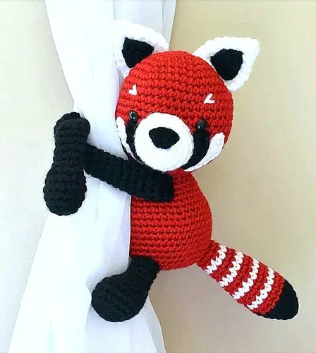Amigurumi RED PANDA crochet pattern roundup