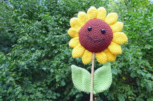 free amigurumi sunflower crochet pattern